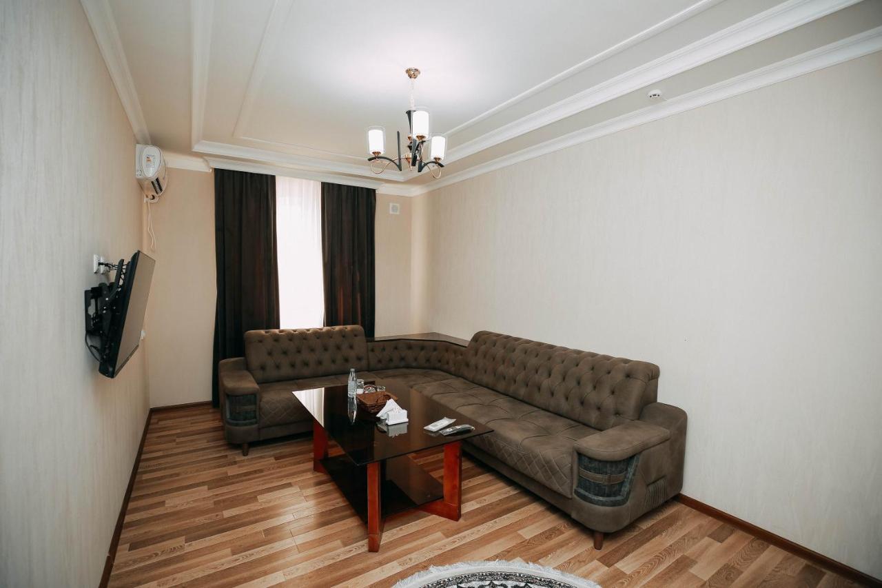Fayz Hotel อูร์เกนช์ ภายนอก รูปภาพ