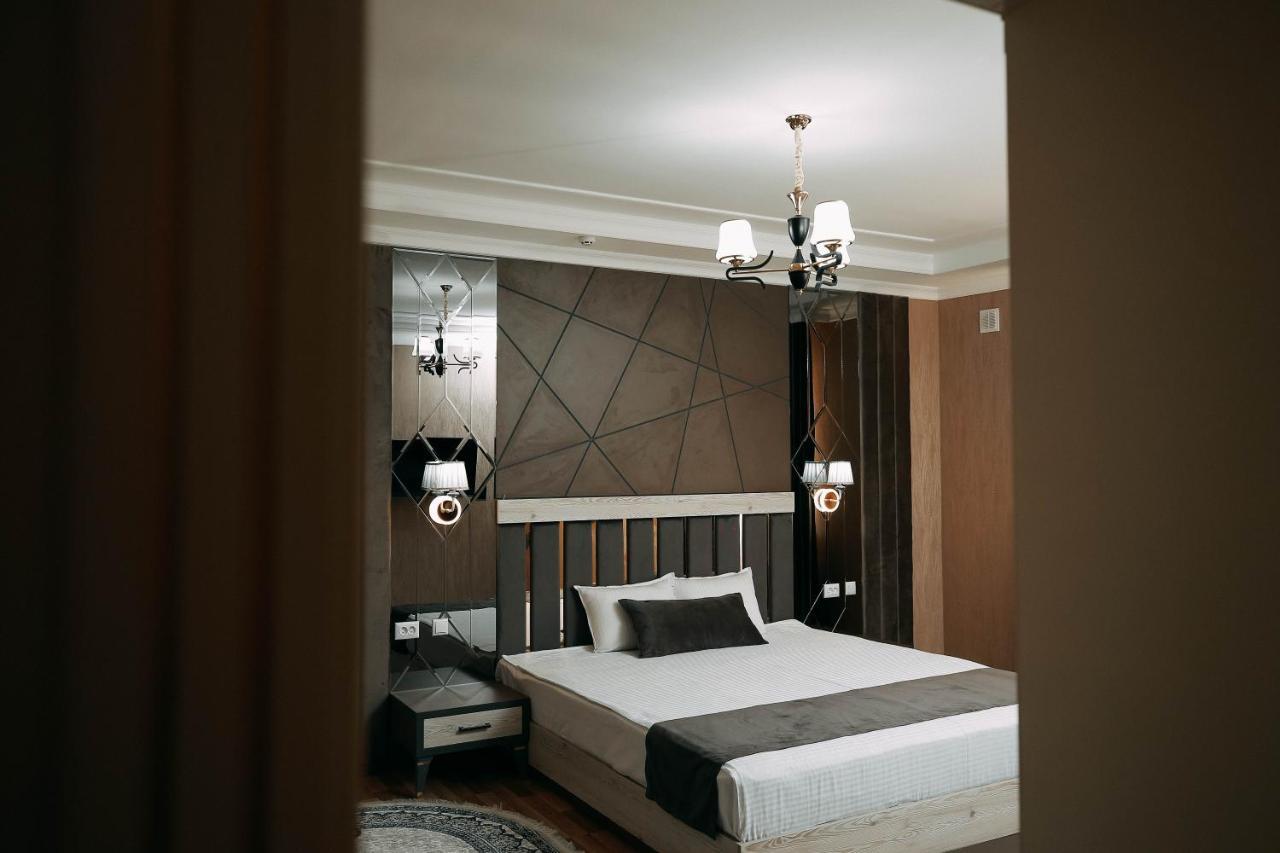 Fayz Hotel อูร์เกนช์ ภายนอก รูปภาพ