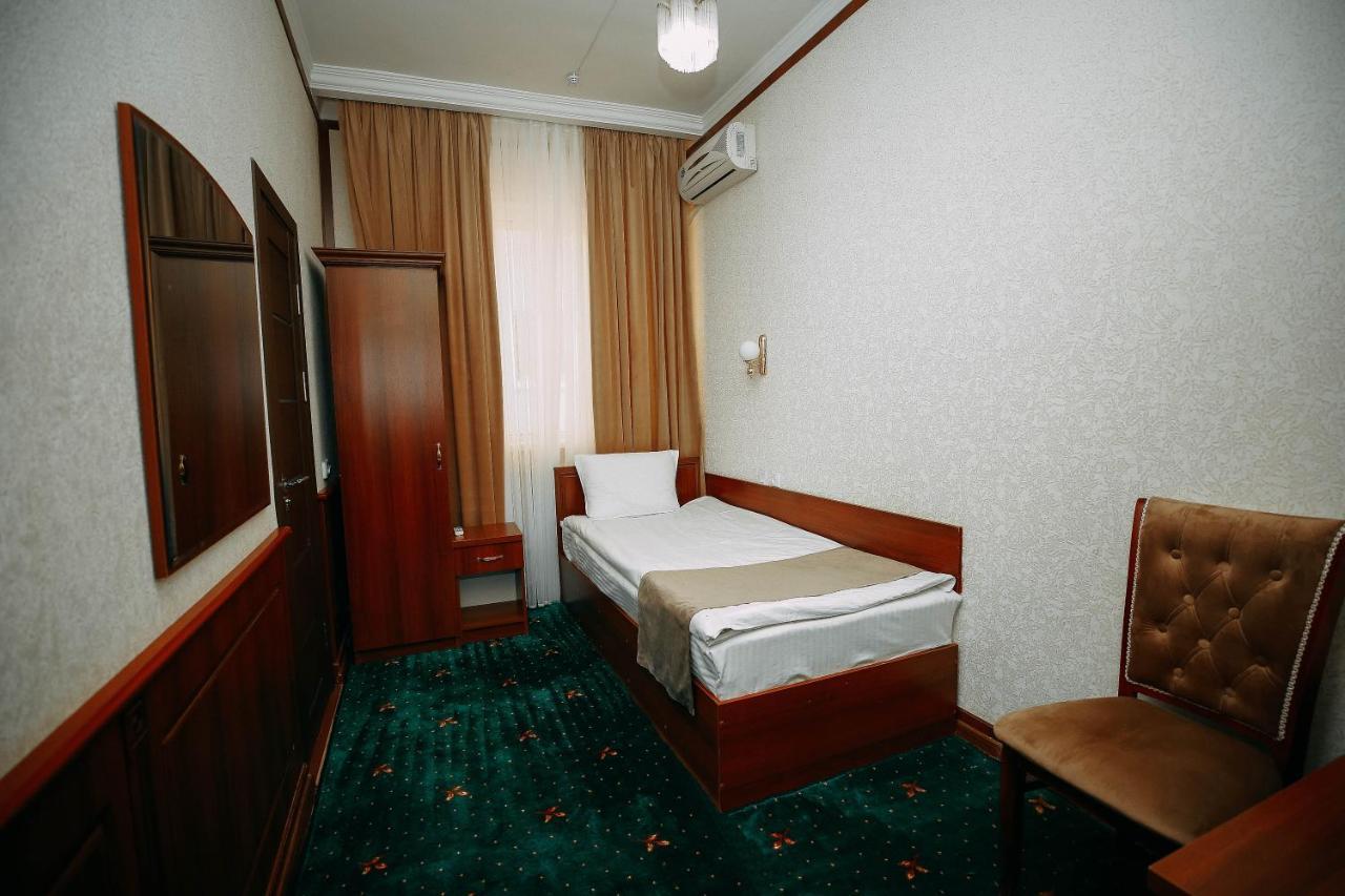 Fayz Hotel อูร์เกนช์ ภายนอก รูปภาพ